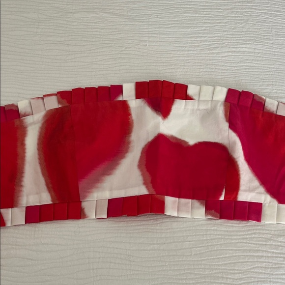 FARM Rio Bold Red and White Pleated Crop Top - Picture 1 of 5